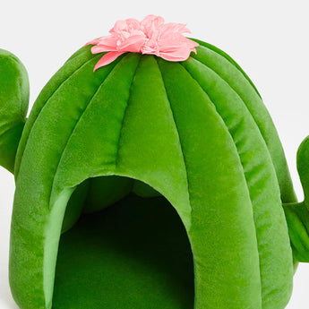 VT-6970279012872_Oasis_Cactus_Cozy_Cave_Pet_Bed